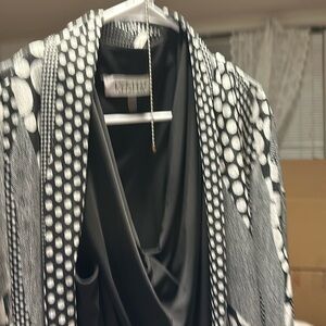 Polka dot kimono 👘 Kasper sleeveless top black